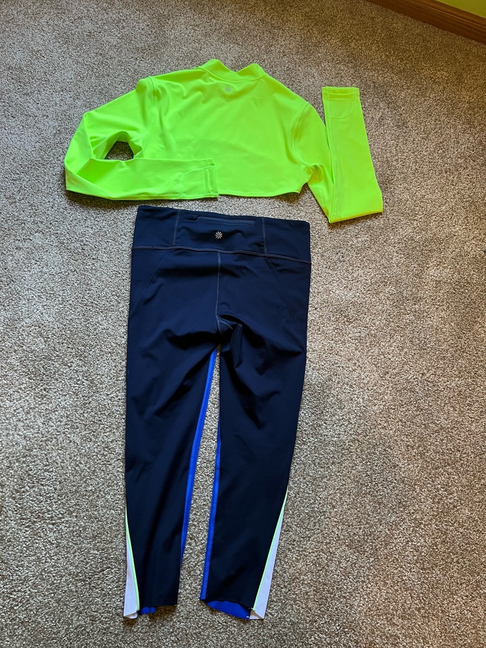 Athleta top and leggings - Picture 2 of 4
